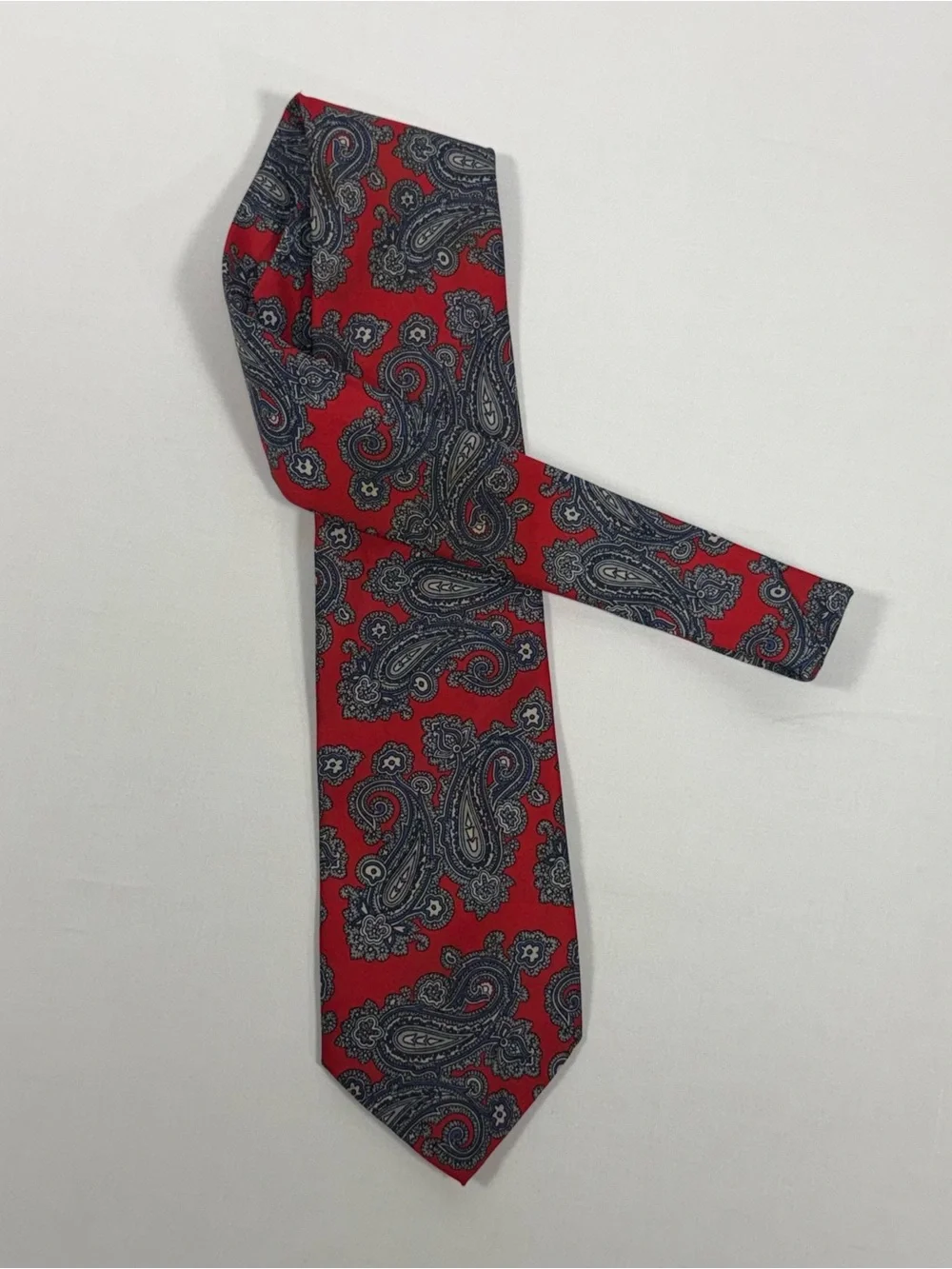 Bold Paisley Antonio Calafatano Red Silk Necktie New York Milano OS